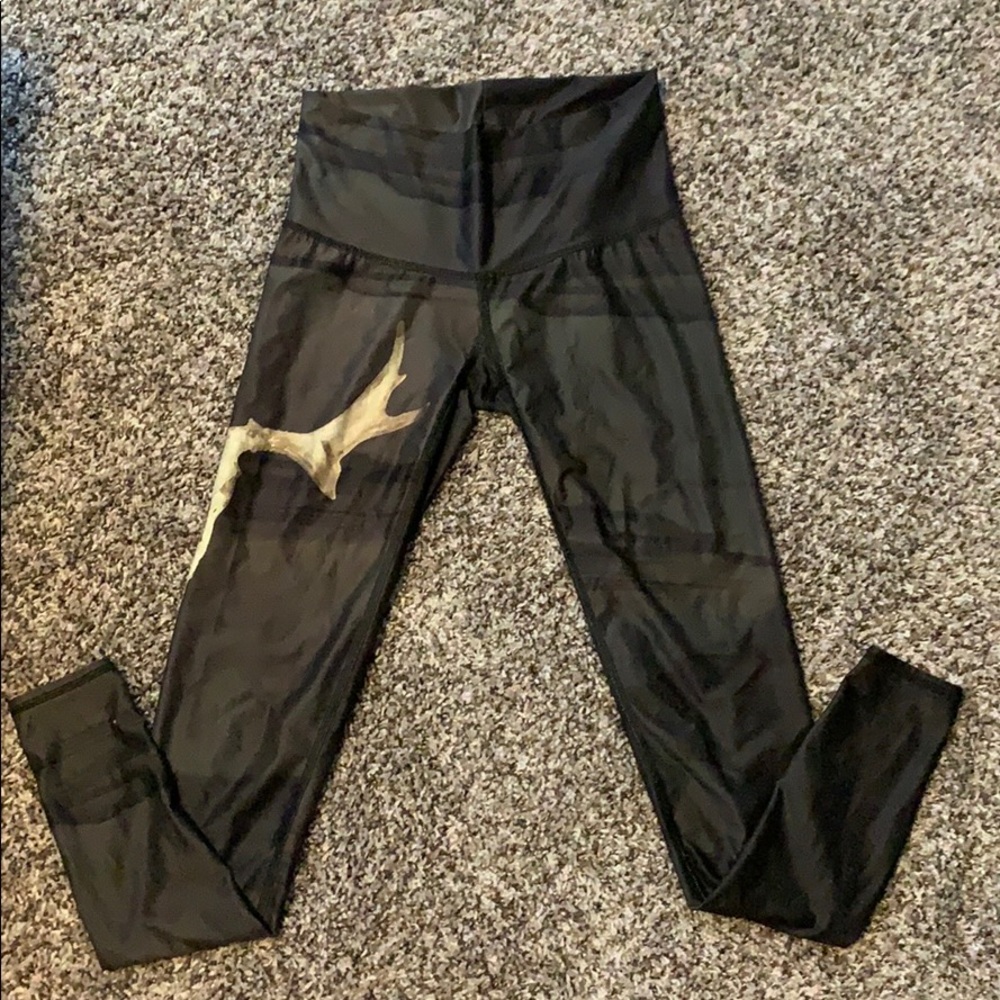 Teeki yoga pants size small
